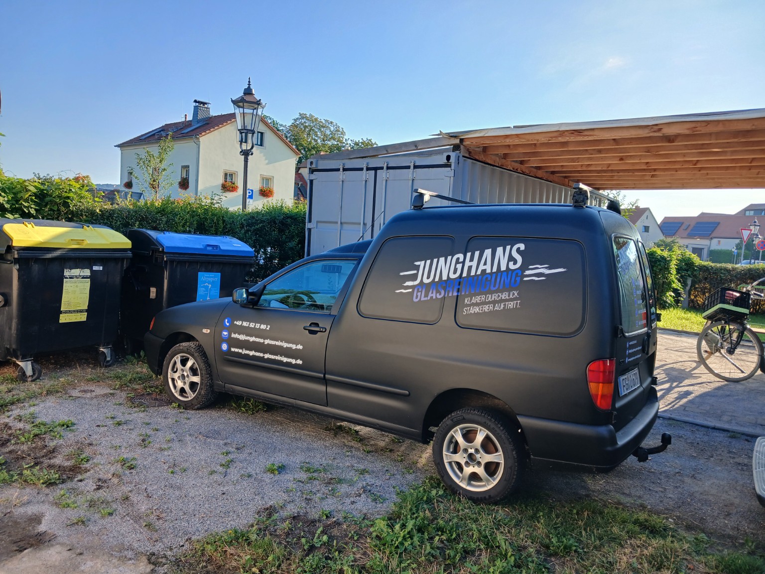Firmenfahrzeug von Junghans Glasreinigung